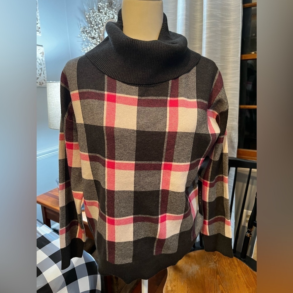 NWT-🩷 TAHARI Women’s Plaid Sweater